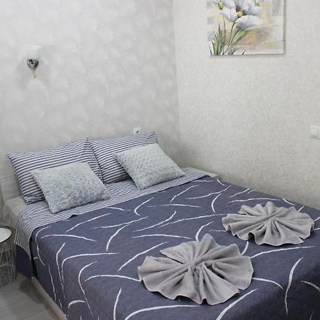 Apartments In Kharkiv Exterior photo